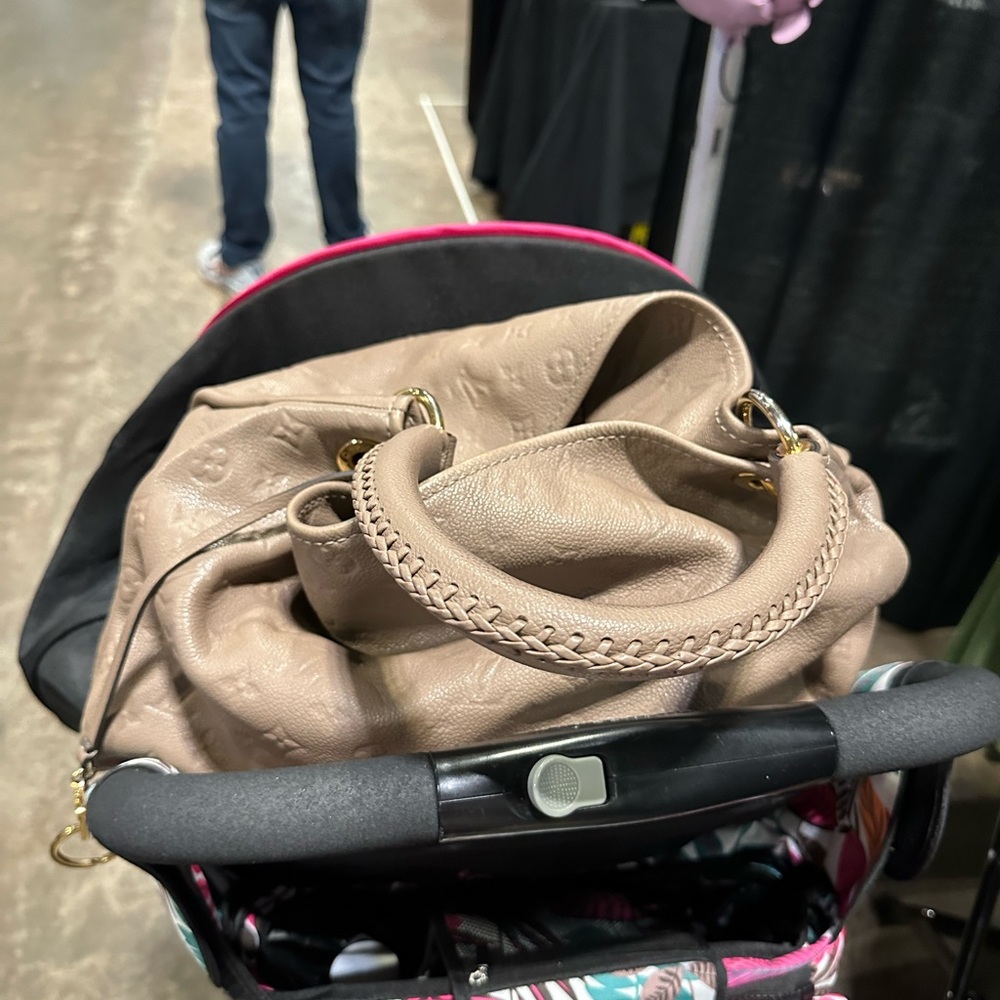 Louis Vuitton Artsy Monogram Empreinte MM in Turtledove.